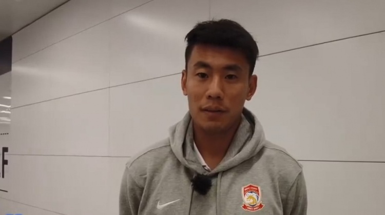 张呈栋：西海岸迪拜冬训达到磨合效果，要为青岛奉献更多精彩比赛